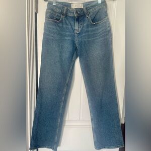 Hollister Women's Low Rise Straight Leg Jeans